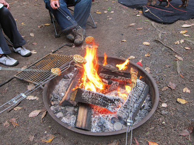 campfire cinnamon rolls