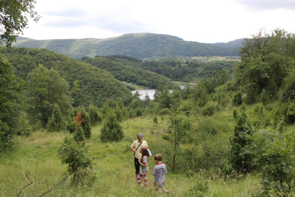 radoinsko lake camping