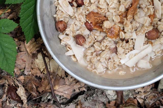 vegan backpacking breakfast