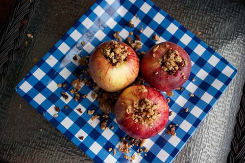 campfire stuffed apples