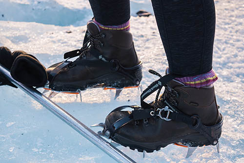 crampons vs microspikes