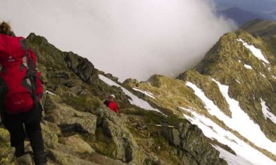 day hikes near brasov romania