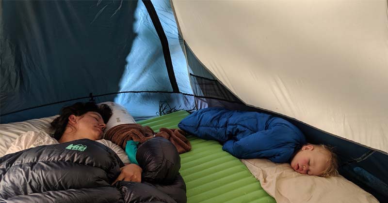 how to get toddler to sleep camping