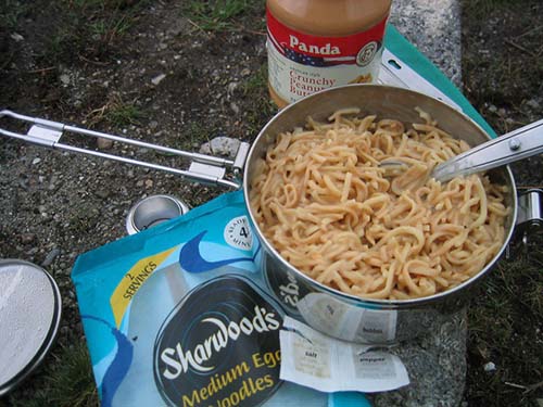 thai peanut butter backpacking ramen noodles